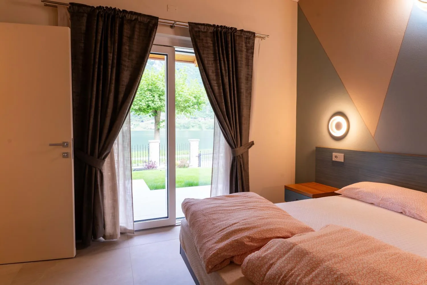 Villa Luciano Idro 0*,